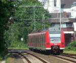 425 081/581 verlsst als Pbz 11072(RB33) den Geilenkrichener Bahnhof in Ruichtung Mnchengladbach, Duisburg.