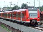 ET 425 039 fhrt in den Solinger Hauptbahnhof ein. (31.07.2008)