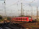 In der Abendsonne des 08.04.2011 verlieen zwei unbekannte 425 der S-Bahn Rhein Neckar den Karlsruher Hbf.