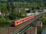 23.04.2011: Ein ET 425 der S-Bahn Rhein-Neckar berquert die Neckarbrcke bei Neckargemnd-Altstadt Richtung Heidelberg.