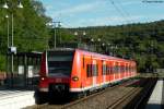 10.09.2011: 425 239-1 hlt als S1 nach Kaiserslautern Hbf in Seckach.