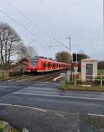 In Doppeltracktion geht es von Lindern aus bis nach Aachen Hbf, denn ab heute dem 15.12.2013 ist Lindern der Bahnhof wo die RB33 geflügelt wird, der Heinsberger Halbzug mit dem aus Duisburgerzug