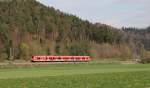 425 305-0 als RE 19092 (Rottweil-Stuttgart Hbf) bei Neckarhausen 10.4.14