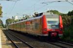 In Jüchen steht ein RE8 Zug nach Koblenz am Samstag den 27.9.2014 an dessen Ende der 425 605-3