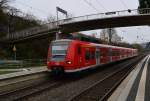 Am späten Sonntagvormittag fuhr der 425 214-4 Seckach als S2 nach Homburg (Saar). Neckargerach den 30.11.2014