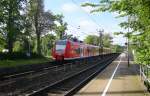 Die Rhein Niers Bahn (RB33) von Aachen-Hbf nach Duisburg-Hbf und hält in Kohlscheid und fährt in Richtung Herzogenrath,Mönchengladbach.