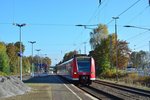 Am 30.10.16 fuhr der RE8 in Rommerskirchen auf Gleis3 ein um danach bis Erftwerk als Gegengleisfahrt einen kurz vorher nach Neuss fahrenden Güterzug zu überholen. Ab Erftwerk ging es dann wieder ins Regelgleis.

Rommerskirchen 30.10.2016