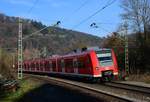 Nachschuß auf den 425 068 der gerade Neckargerach gen Homburg Saar verlässt. Der Zug ist als S1 Leistung an diesem Tag unterwegs. 10,12,2016