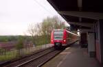 Zwei 426er haben einfahrt in den Bahnhof von Hckelhoven-Baal als RB 33  Rhein-Niers-Bahn  nach Aachen Hbf.