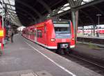 426 024-6 steht am 11.06.2005 als RE 16 (Ruhr-Sieg-Express) in Hagen Hbf und wartet auf die Abfahrt nach Essen.
