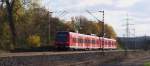 Nach vielen Regentagen lockte uns heute die Sonne hinaus.
Beim Kraftwerk Ensdorf waren 426 042 und ein weiterer 426er als RB zwischen St. Ingbert und Dillingen unterwegs.

13.11.2013 - Bahnstrecke 3230 Saarbrcken - Karthaus - KBS 685