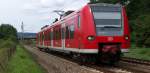 Heute war mal wieder Ivie´s Stadtbummeltag und ich war an der Strecke. Vom Wetter her machte sich Dillingen ganz gut! 426 004 ist als RB Trier - Homburg (um diese Zeit immer ein 426) unterwegs. Noch gut 1 Km sind es bis zum Bahnhof in Dillingen Saar. Bahnstrecke 3230 Saarbrücken - Karthaus - 06.08.2014