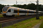 RE 13 nach Hamm Westfalen in Kleinenbroich, ein wirklich netter Zug...;-)
Eurobahn ET 6.02 mit einem großen Bruder auf der Kbs 485 am 17.6.2016 abgelichtet.