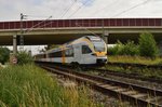 Nachschuß auf den ET 6.02 der Eurobahn, früher trug dieser Triebwagen eines der RRX Designs auf seiner Aussenhaut. Hier ist er gerade aus Venlo kommend in Kaldenkirchen zu sehen Samstag 16.7.2016