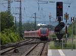 Gewitterstimmung in Höchst mit 430 186 lässt nichts Gutes für das Dampffest in Königstein erahnen. Doch das Schlechtwetter verflog bald zu trübem Licht. Juni 2018. 