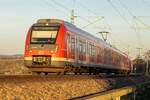 Ein Kalter Tag, aber doch sehr warm aussehendes Sonnenlicht, lässt diesen 430 der S-Bahn Stuttgart aufleuchten.