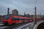 442 142 und ein weiterer 442 am 13.1.13. bei der Einfahrt in Berlin Hbf.