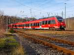   Zwei gekoppelte vierteilige Bombardier Talent 2 (442 254 und 442 263) der DB Regio NRW, als RE 9  Rhein-Sieg-Express  (Aachen-Köln-Siegen), am 18.01.2015 kurz vor der Einfahrt in den Bahnhof