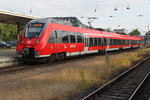 442 844 als S1(Warnemünde-Rostock)kurz vor der Ausfahrt am Morgen des 22.06.2016 im Bahnhof von Warnemünde.