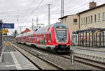 445 002-2 und 445 004-8 (Bombardier Twindexx Vario) von DB Regio Nordost als RE 4358 (RE5) nach Rostock Hbf stehen im Startbahnhof Elsterwerda auf Gleis 1.