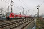 DB Regio Bombardier Twindexx 446 042 und 446 xxx am 06.01.20 in Frankfurt am Main von einen Gehweg aus fotografiert