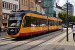 Straßenbahnwagen 934/ 9880 0450 934-5 als S42 nach Neckarsulm in der Heilbronner Fußgängerzone unterwegs 21.8.2014