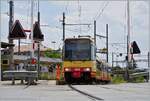 Der OC / TRAVYS Be 4/8 004 (94 80 0450 004-7) wartet in Chavornay auf die Abfahrt nach Orbe.