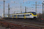 Siemens Mireo 463 523-1 fährt beim badischen Bahnhof ein.