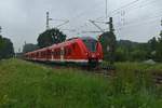 Bei trübem Wetter am Freitag den 1.6.2018 kommt der 1440 311 mit einem S8 Zug in Kleinenbroich eingefahren.