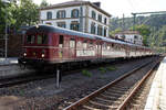 Im Bahnhof Eberbach auf der Neckartalbahn erfolgte am 30.08.2009 bei einer Sonderfahrt die Aufnahme des historischen SVG-Triebwagens 425 120.