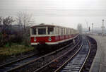 Seit 1970 bei der DR in 275 667 umgezeichnet: der ex ET 165 168 der Baurart  Stadtbahn  aus dem Jahr 1928, aufgenommen am 15.11.1990 am Ostkreuz Berlin.