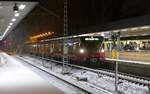 S-Bahn Berlin, S41 (Ringbahn, S 41) mit Baureihe 480, hier beim Halt im winterlichen Bhf.