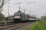 ES 64 U2-070 (182 570-2) am 02.05.2013 beim verlassen der Gleisbaustelle in Kenzingen mit dem EC 7.