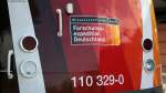 Das Gesicht vom 110 329-0. Wenn man genau schaut sieht man den Keks und den Kontrastbalken durch die Folie durchdrcken. Karlsruhe Durlach 2.7.09