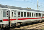 Blick auf einen InterCity-Großraumwagen der 2.