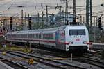 Nach einer kurzen Pause im BW Stuttgart Rosenstein fuhr am 06.11.2015 die 101 071-9  Wir leben Märklin - 25 Jahre Märklin-Händler-Initiative  wieder in den Hauptbahnhof von Stuttgart.