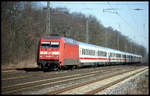 DB 101084-2 fährt hier am 22.03.2003 mit einem Intercity Richtung Münster um 10.48 Uhr durch den Bahnhof Natrup-Hagen.