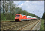 101057-8 mit Preis Werbung fährt hier am 27.04.2003 um 10.46 Uhr mit dem IC 2403 durch den Bahnhof Natrup Hagen in Richtung Münster.