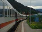 InterCity 2013 im Bahnhof Immenstadt (Allgu). Die Lok wurde umgestzt,nur noch kurz Bremsprobe dann gehts weiter nach Sonthofen,Fischen zum Zielbahnhof Oberstdorf. Bild mit Vr0. Aufgenommen am 28.06.07