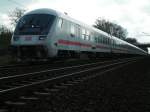 IC 2259 nach Berlin Gesundbrunnen hat eben das DB Werk Erfurt hinter sich gelassen,und nimmt nun langsam Reisegeschwindigkeit auf.12.04.2008