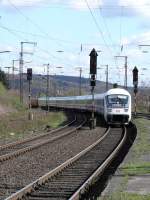 Ein IC geschoben von der 101 038-5 durchfhrt gerade den Wittener Hbf. 09.04.2009.