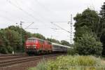 218 371-3 (DB) fhrt am 29. Juli 2011 um 15:07 Uhr zusammen mit einer weiteren 218er und einem Intercity durch Halstenbek