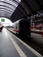 Ein IC Zug wird am 03.03.13 in Frankfurt am Main Hbf bereitgestellt 