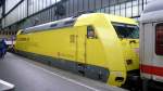 Am 6.6.12 stand die Zitrone alias 101 013 im Stuttgarter Hauptbahnhof.
Sie schob einen Intercity nach Frankfurt am Main. 