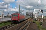 Am 24.05.2014 überquerte die 101 067-7 mit dem IC 2012 (Oberstdorf - Hannover Hbf) den Rhein zwischen Mannheim und Ludwigshafen (Rhein). Fotografiert vom Bahnsteig in Ludwigshafen (Rhein) Mitte.