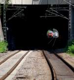 Licht am Ende des Tunnels. Nach einer Minute ist der ICE 3 schon zwei Kilometer weiter, entgegen kommt ein Regionalexpress nach Heilbronn. (01. August 2009)