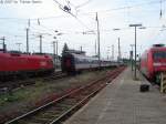 Sonderzug SDZ 13086 wird von der 181er-Lok aus Kalrsruhe Gleis 9 nach Straburg zwischen 2 E-Loks (Tarus und Br101) gezogen.