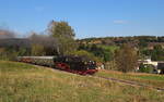 2. Rückfahrt von Annaberg-Buchholz nach Schwarzenberg mit der 50 3616 auf der Erzgebirigschen Aussichtsbahn. Aufgenommen am 22.09.2024 in der Ortslage Sehma.