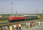 Auch ein Zug der Lbeck-Bchener-Eisenbahn(LBE)mit ihren bekannten Doppelstockwagen aus den 1930er Jahren,war an der Parade 1985 in Nrnberg-Langwasser zu sehen.(Archiv P.Walter)