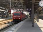 DB 120 144-1 mit dem umgeleiteten EN 452 von Moskva Belorusskaja nach Paris Est, am 09.07.2014 beim Betriebshalt in Erfurt Hbf.